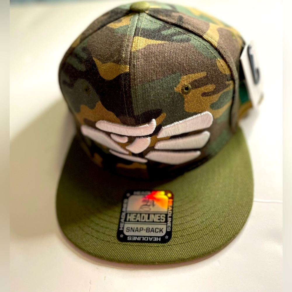 Baseball cap embroidered with Mexican Eagle and flag Headlines Snap-back Camo